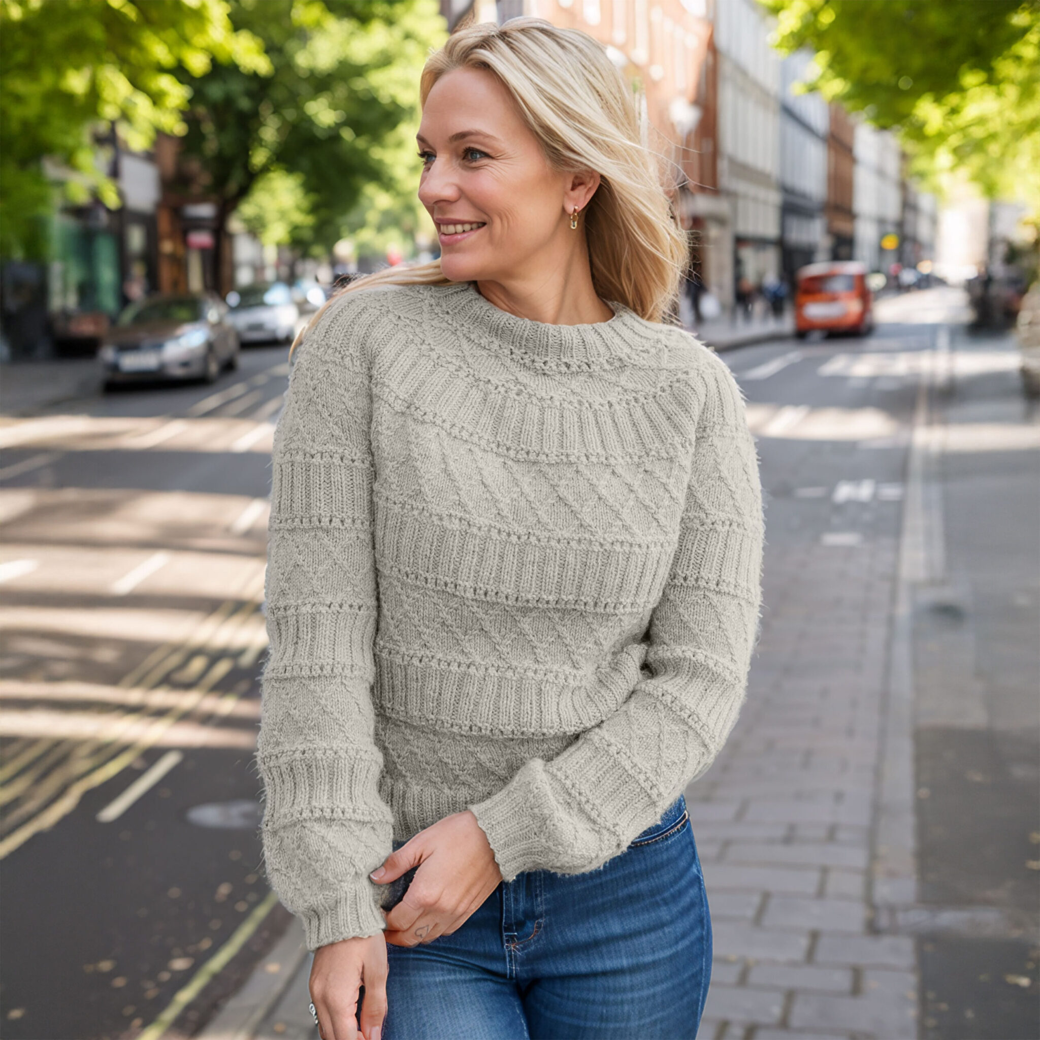 Structured joy sweater in light grey knitting pattern